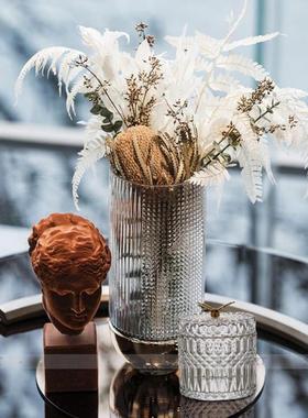 简约现代样板间饰品花瓶