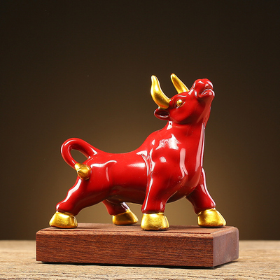 创意桌面小牛摆件陶瓷生肖红色招财牛年吉祥物牛气冲天客厅摆设品