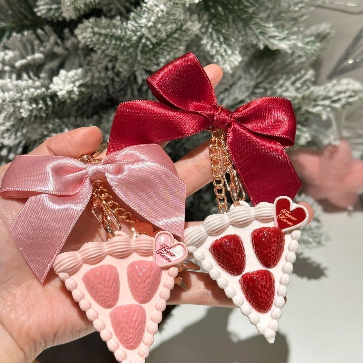 花知晓新品草莓丘比特香膏挂件香氛顾氛围感固体香持久留香少女