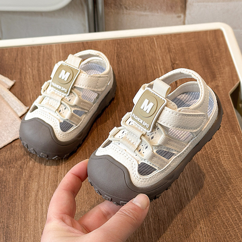 新款夏季男宝宝女0一1-4岁半学步鞋婴儿夏天包头鞋子镂空透气凉鞋