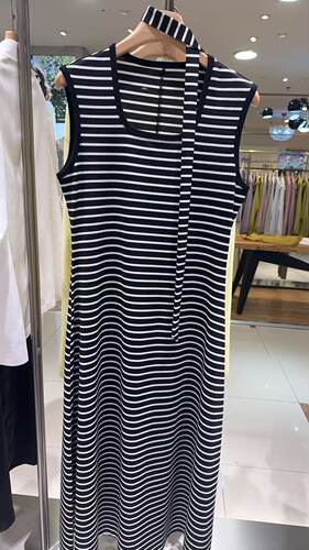 RoseAlyssa若诗莉莎2026早秋条纹针织无袖连衣裙R6309-0701-599