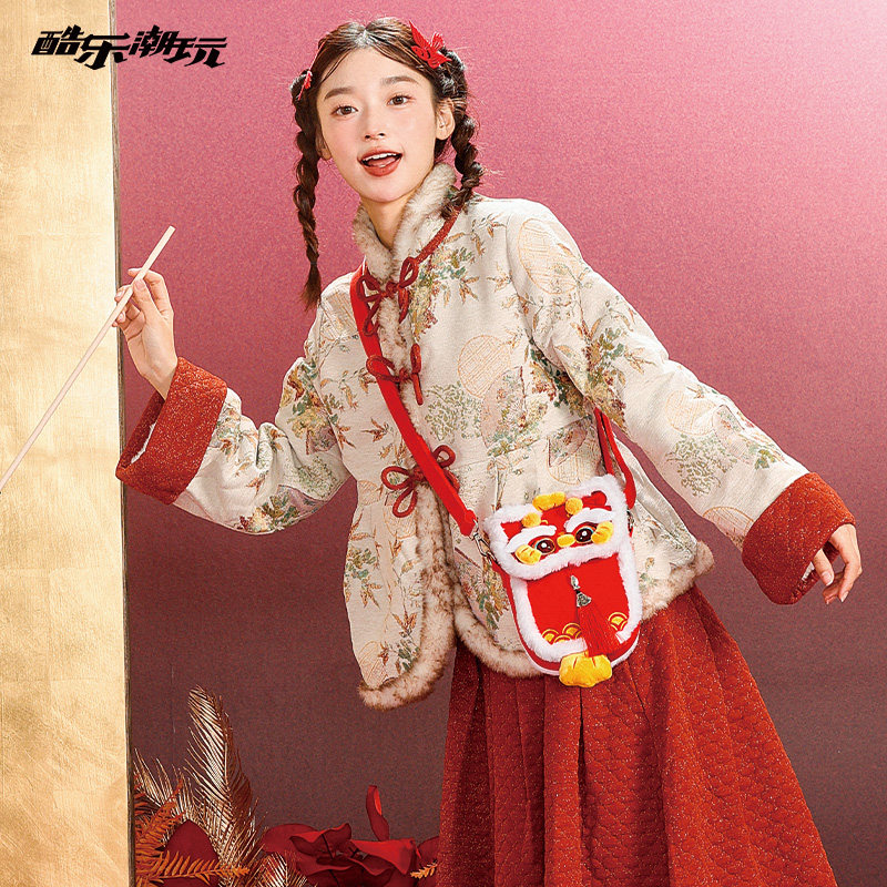 酷乐潮玩可爱好运锦鲤斜挎包2025新款创意中国风新年红包毛绒包,模玩/动漫/周边/娃圈三坑/桌游,动漫背包/钱包/箱包,淘宝优惠券,粉丝福利购,淘宝优惠卷