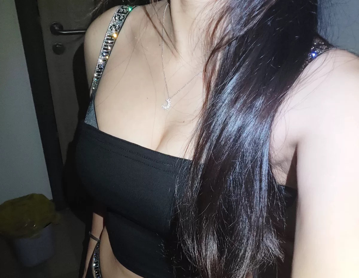 VIPSTORE法式浪漫性感内衣小胸聚拢无痕无钢圈水钻轻奢文胸套装女