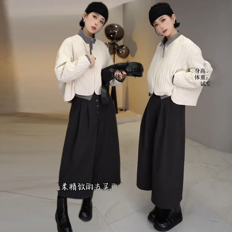 圆领菱形格短外套+毛呢九分裤