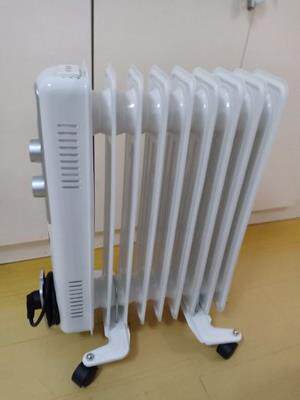 家用取暖器电暖器电热油汀立式电暖气节能省电静音油丁取暖器