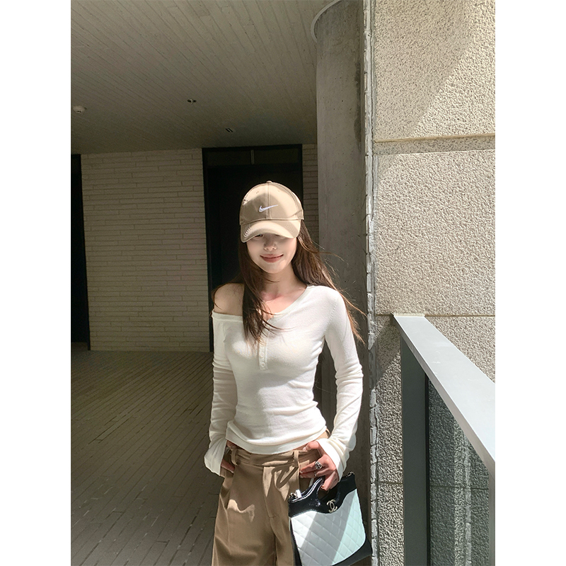 CHANGING REAL 莫尔的早安信 两色斜肩长袖T恤女宽松显瘦针织上衣