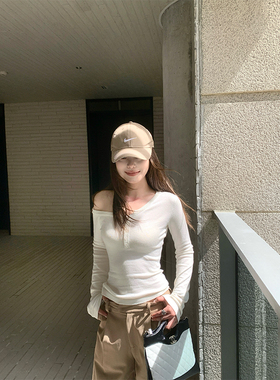 CHANGING REAL 莫尔的早安信 两色斜肩长袖T恤女宽松显瘦针织上衣