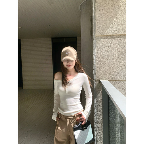 CHANGING REAL 莫尔的早安信 两色斜肩长袖T恤女宽松显瘦针织上衣
