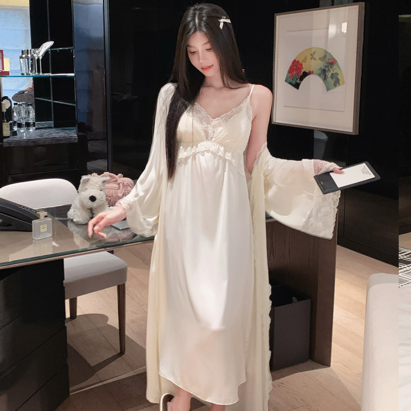 春冰丝缎面吊带睡衣两件套女高级感女款性感睡裙带胸垫纯欲风睡袍