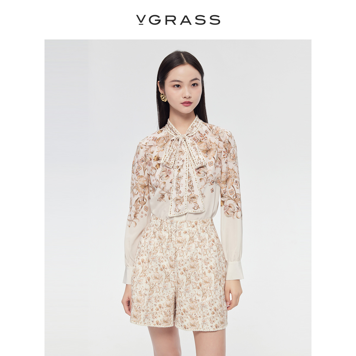 VGRASS贝壳绣卷草纹真丝衬衫