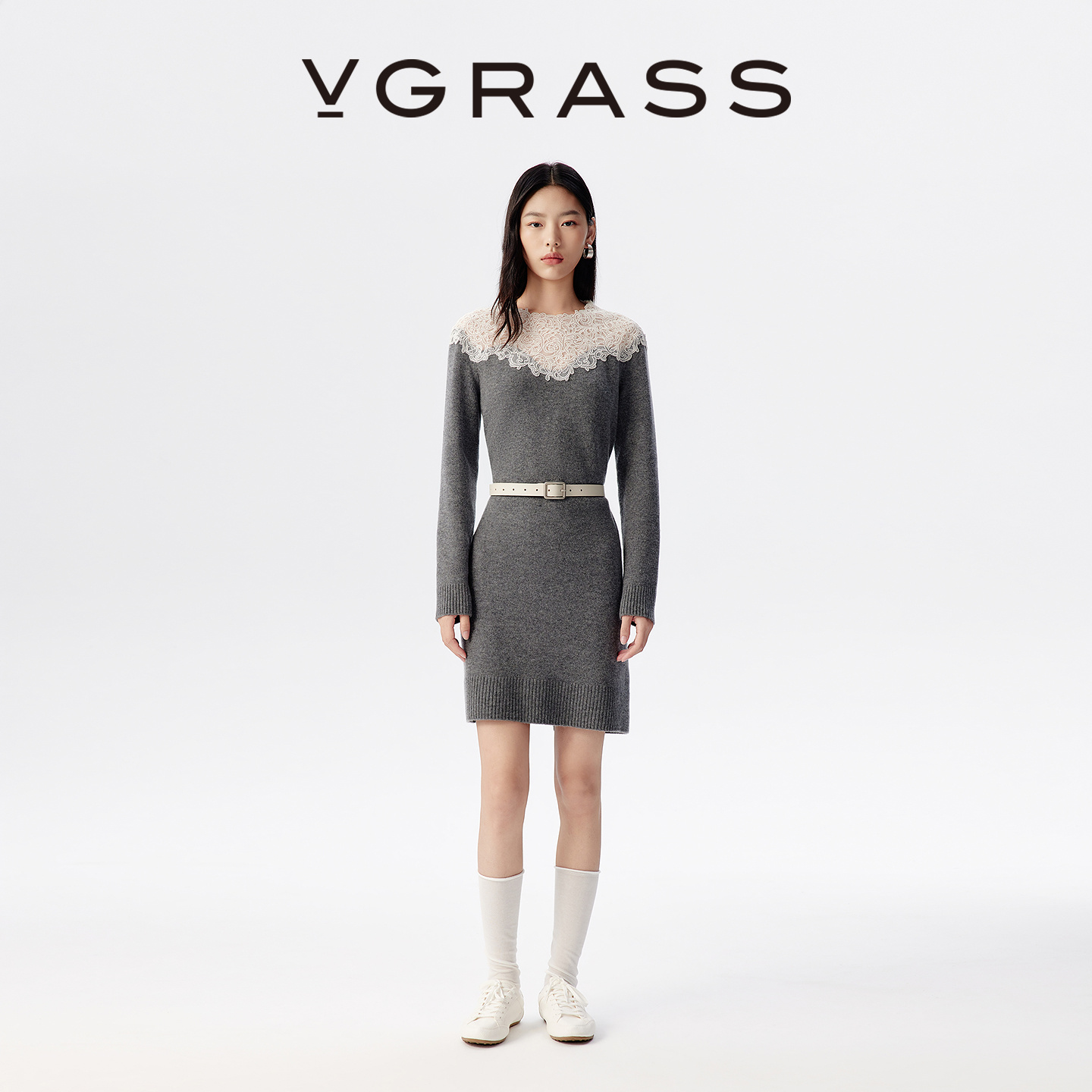 VGRASS定位水溶刺绣针织连衣裙
