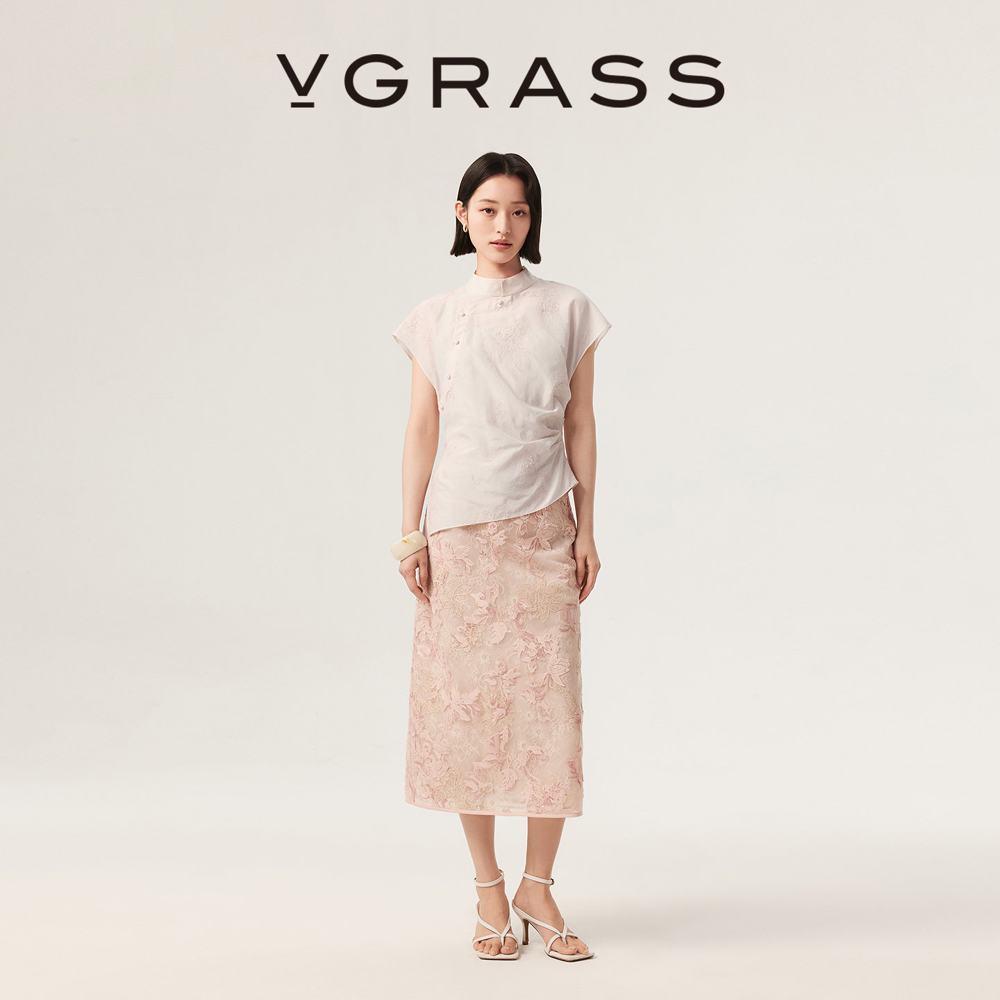 VGRASS精致蕾丝半身裙