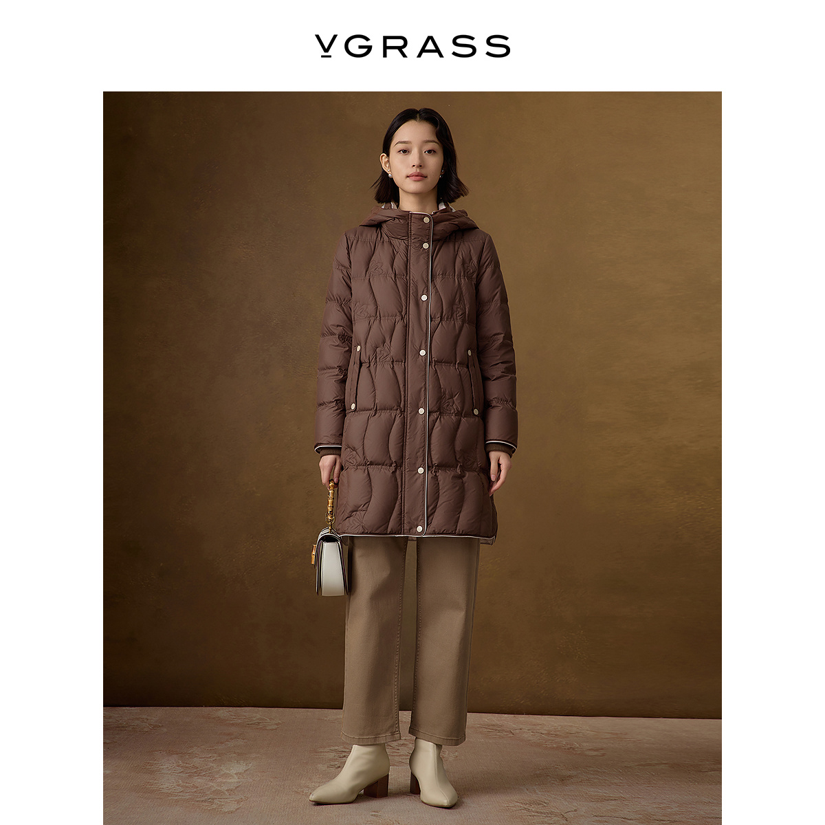 VGRASS异形绗缝95鸭绒长羽绒