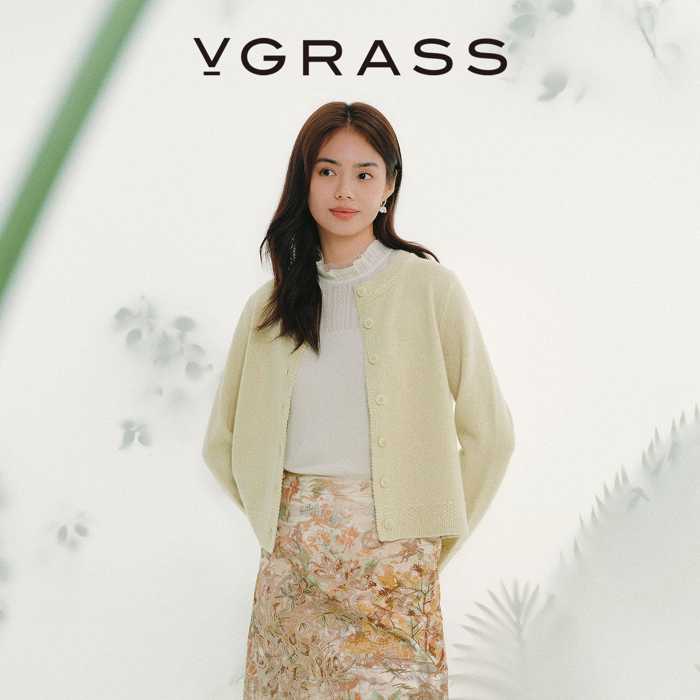 VGRASS26春季新款混色夹花羊绒纱绣花logo正肩合身直筒针织开衫