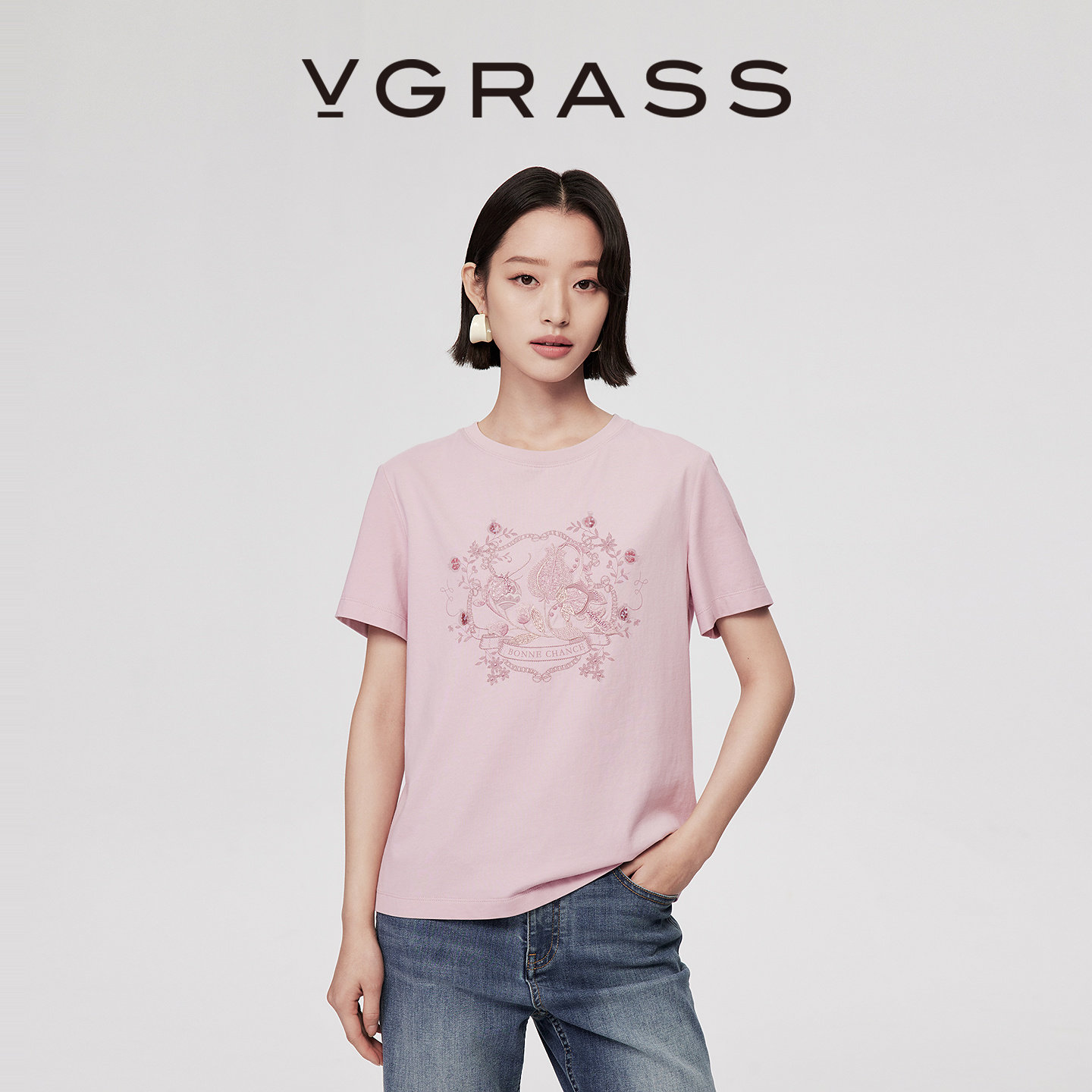VGRASS26春季新款重工印花叠绣粉红圆领宽松版型短袖上衣棉T恤