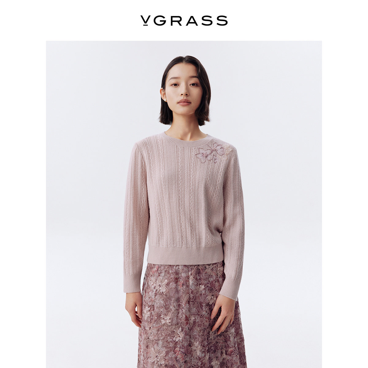 VGRASS维格娜丝春季重工盘带绣羊绒羊毛针织衫圆领绣花粉红色上衣