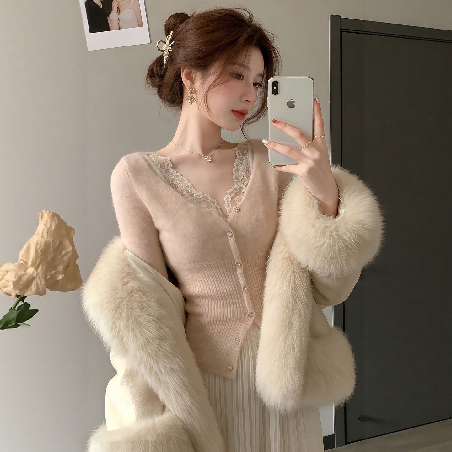 粉色蕾丝拼接V领修身针织衫女春季小香风打底衫温柔系凡尔赛上衣