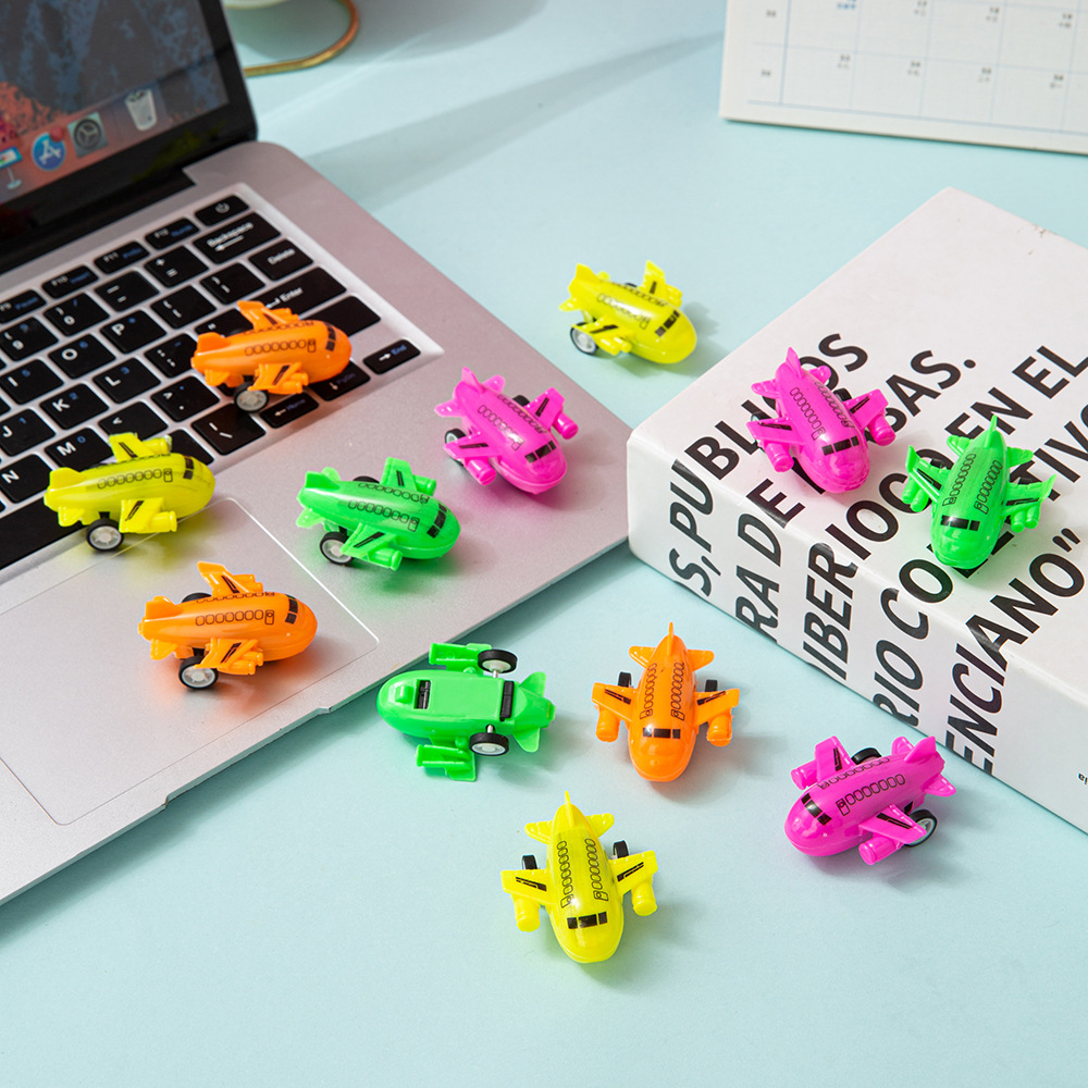 创意彩色实色客运飞机模型回力小