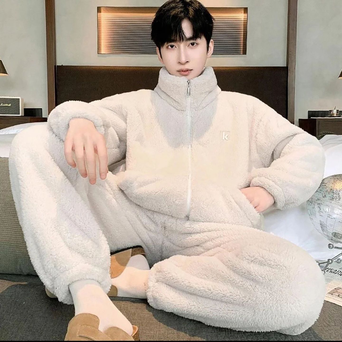 玟若折扣店高档法兰绒加厚睡衣秋冬男士珊瑚绒保暖立领家居服套装