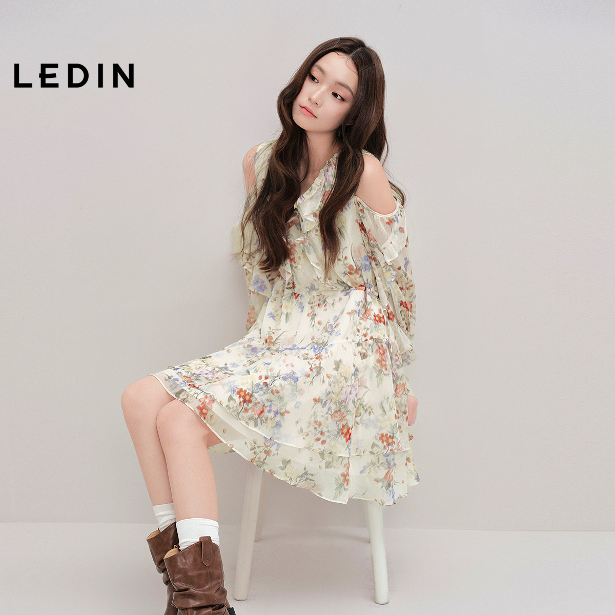 【商场同款】乐町碎花露肩连衣裙2025早秋新款宽松裙子C1FAF3108