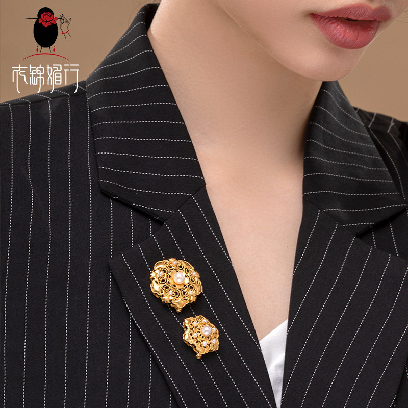 衣锦媚行团花锦水云间项链吊坠女不含链小香胸针胸花配饰简约