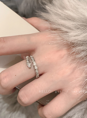 本命年闪钻灵蛇形戒指女轻奢高级感开口食指戒冷淡风时尚个性指环