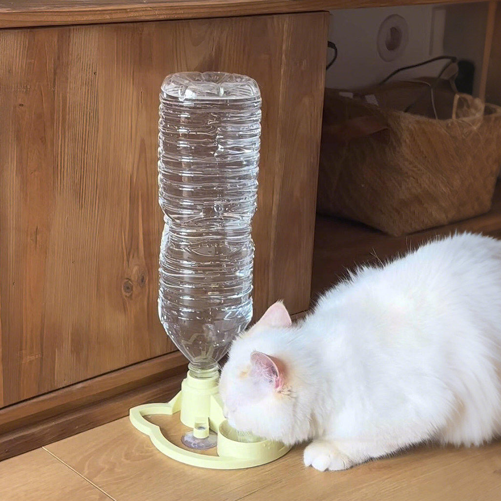 猫咪饮水机自动循环不插电宠物喂水器防打翻水碗矿泉水瓶喝水神器