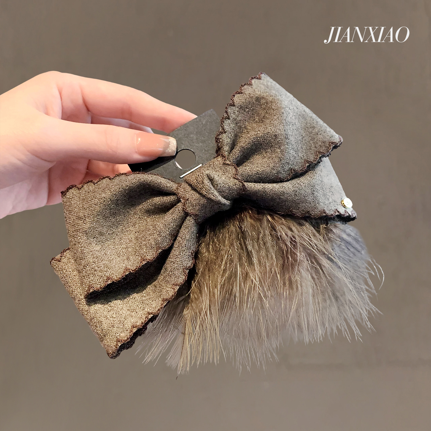复古灰棕色蝴蝶结学院风后脑勺夹子发饰优雅羽毛半扎发夹新款抓夹