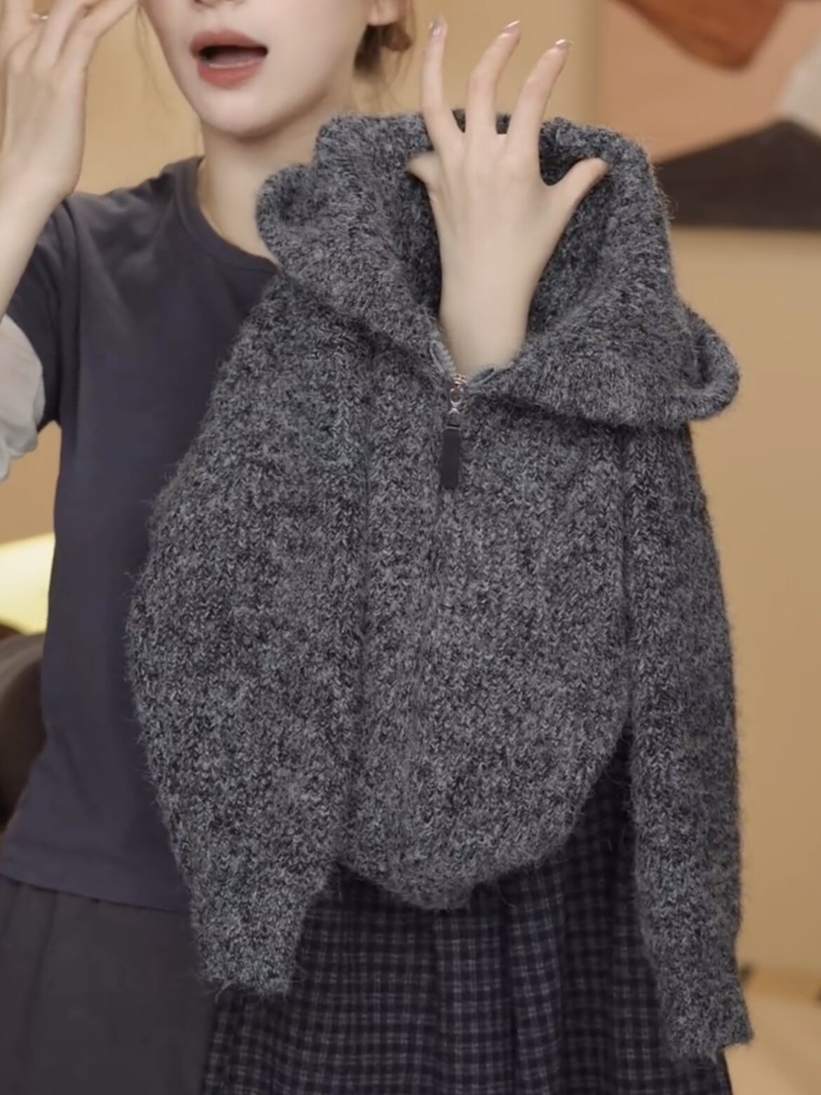 女男童冬季毛衣2025新款儿童针织开衫加厚毛呢外套连帽洋气保暖衫