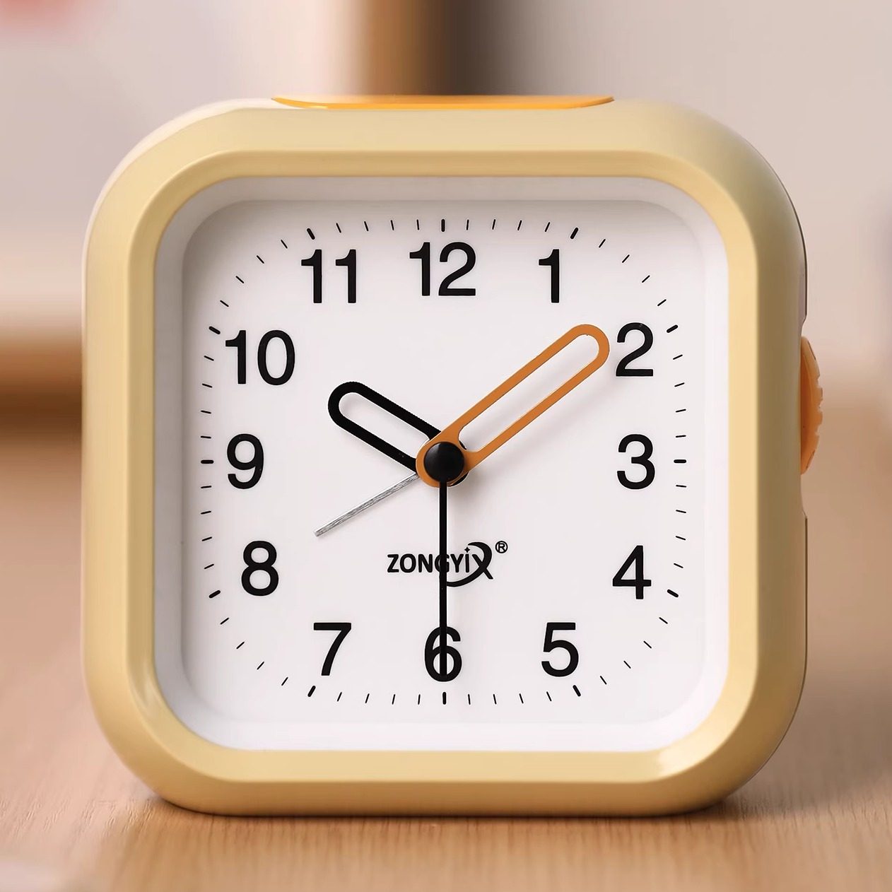 迷你小闹钟简约新款床头桌面宿舍学生专用叫醒高颜值奶油静音时钟