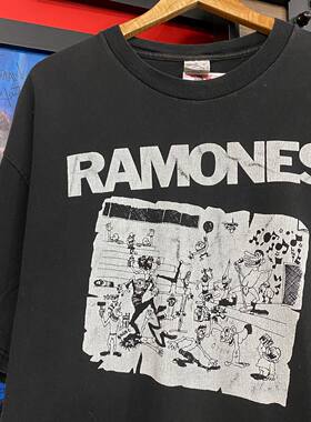 Ramones雷蒙斯乐队超火嘻哈暗黑系超火大码宽松短袖T恤古着感休闲