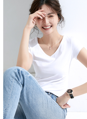 白色正肩t恤女夏2026年新款v领低领小衫衣服高端纯白净版不透白体