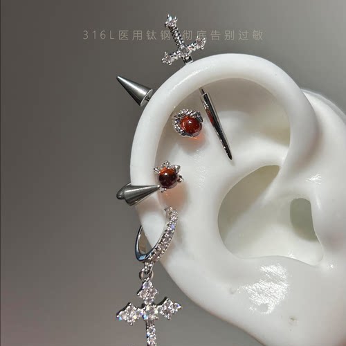 「医用钛钢」“恶龙与圣剑”耳钉