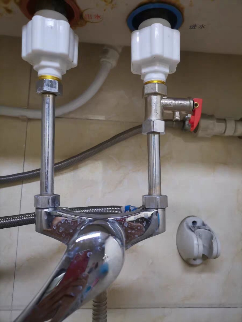 混水阀电热水器的配件配大全U型出水龙头洗澡冷热水明装开关淋浴