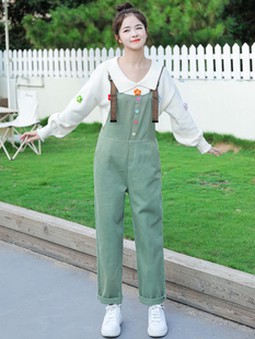 绿色牛仔背带裤女小清新毛衣小个子秋冬装俏皮可爱显瘦连体裤套装