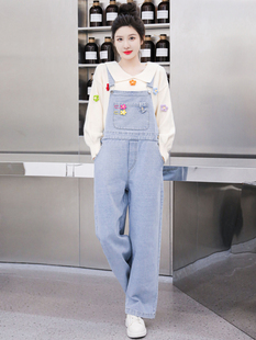 牛仔背带裤女2024春秋冬款韩版宽松工装大码阔腿直筒拖地裤子套装