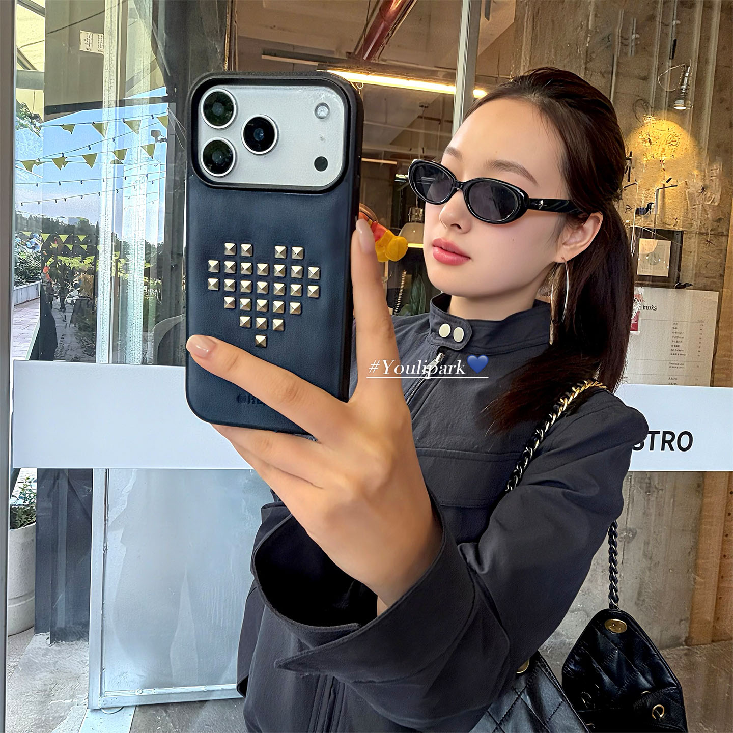 时髦高级皮革铆钉爱心苹果手机壳