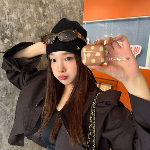 少女简约奶油撞色波点苹果耳机套