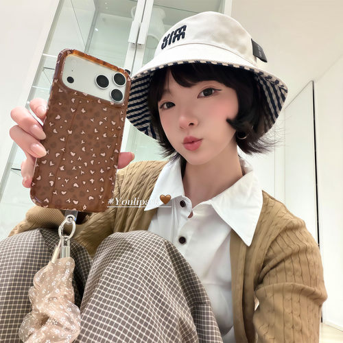 由里公园甜酷豹纹爱心全包手机壳