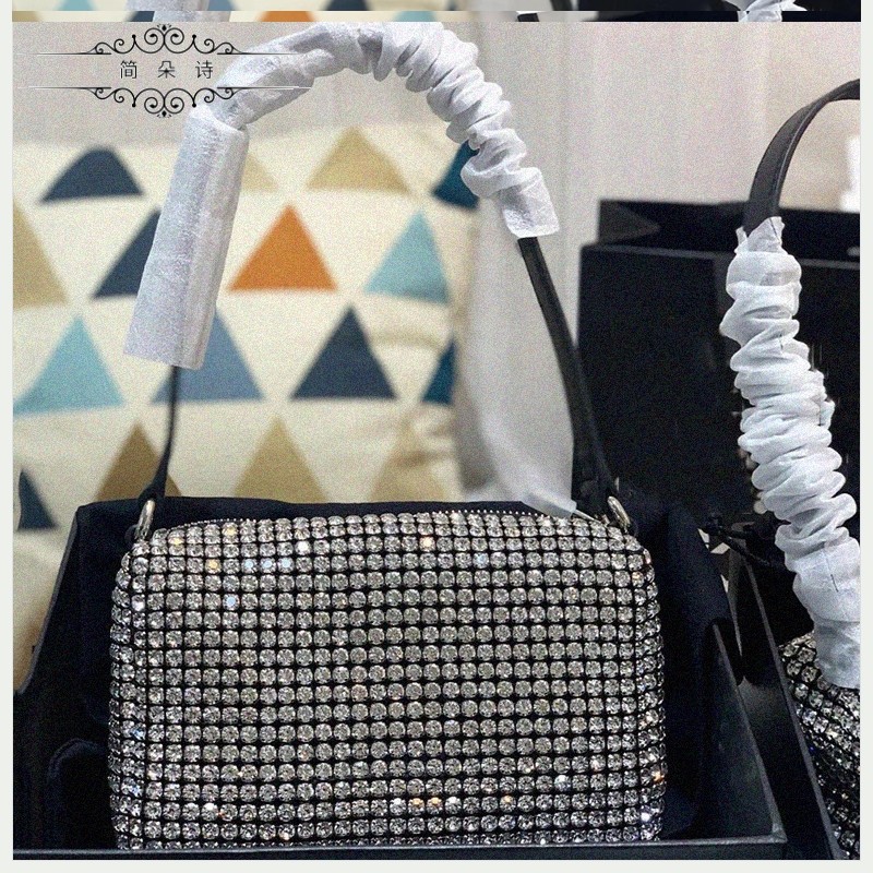 网红同款blingbling包包女水钻满钻手拎镶钻包女包夏季小包腋下包