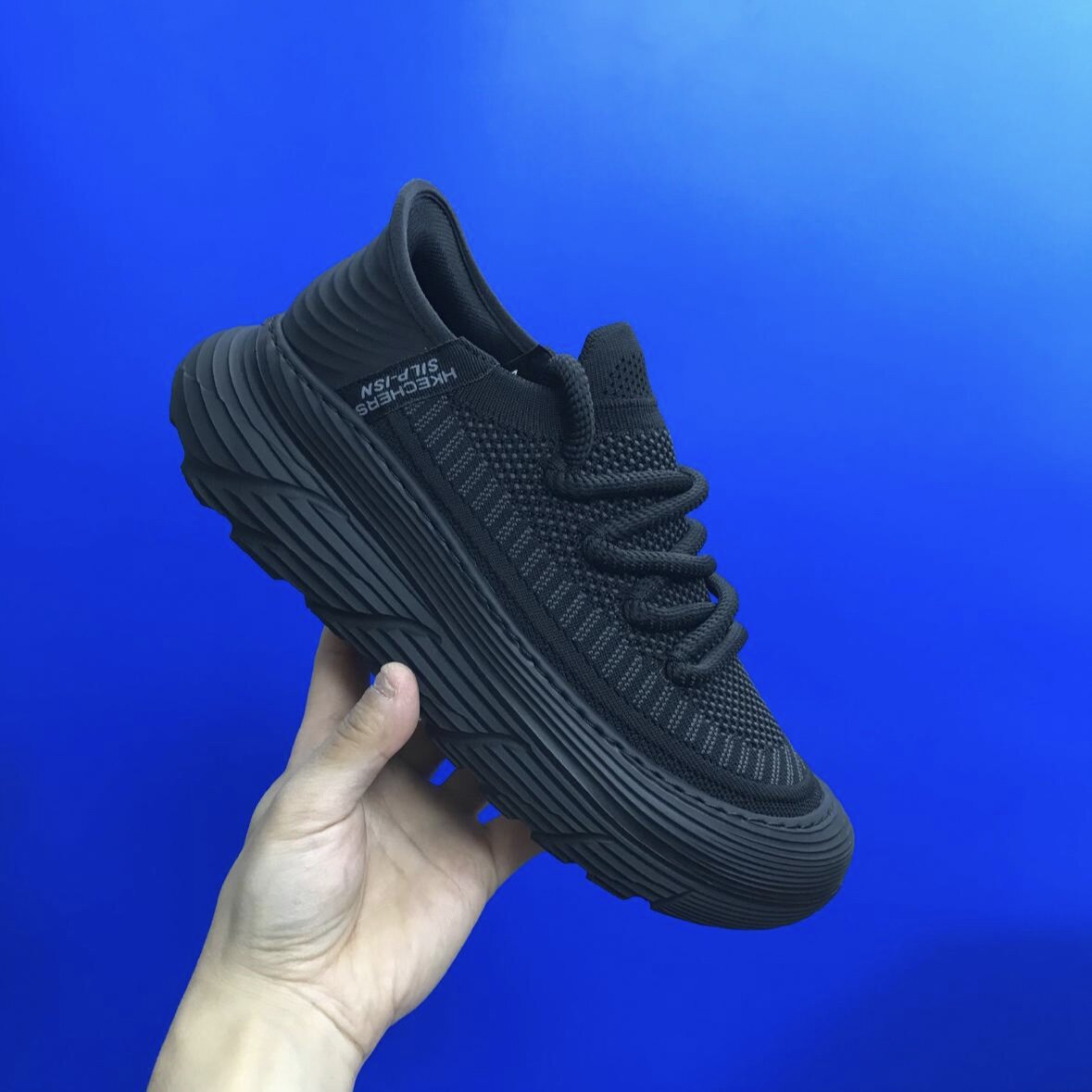 芭菲顿新款休闲运动板鞋低帮男士款一脚蹬厚底飞织透气男鞋2024