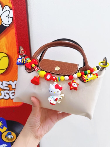 原创手绘hellokitty铃铛ccd卡通包包挂饰挂件钥匙扣串珠手机链饰