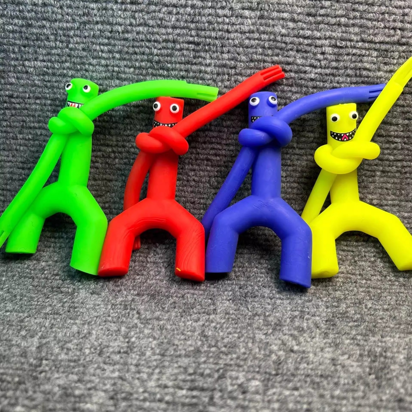 彩虹朋友捏捏乐长手怪物公仔玩偶男孩儿童解压玩具减压软胶拉拉乐