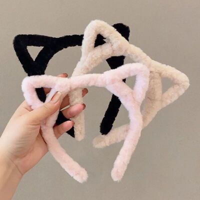 1 Plush Cat Ear Headband with Cute and Girlish Style, Perfec