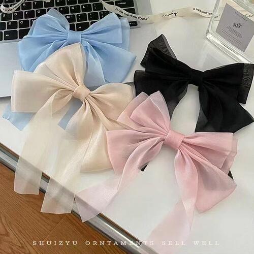 Redbowtihairpinfemal
