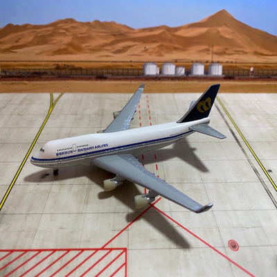 Herpa 511261 华信航空 B747-400 1:500中古机，有沙的請不要