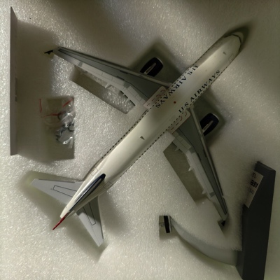 AV200 全美航空航空公司  A320 N106US 全美1549航班 英雄机组 萨