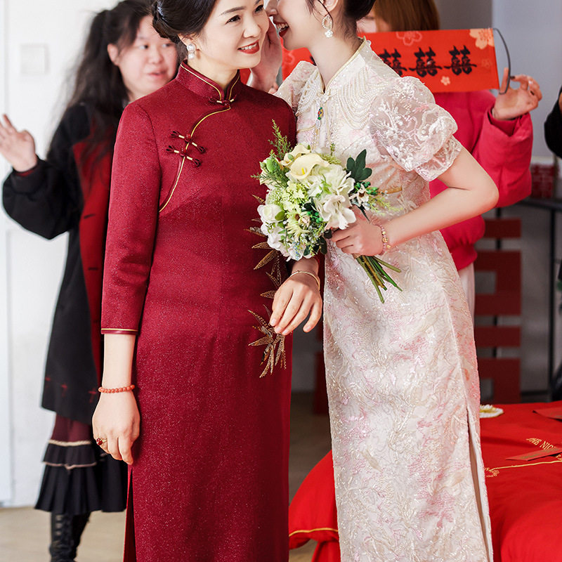 2026新款婚庆年轻妈妈装连衣裙喜婆婆宴会装修身结婚礼服春季