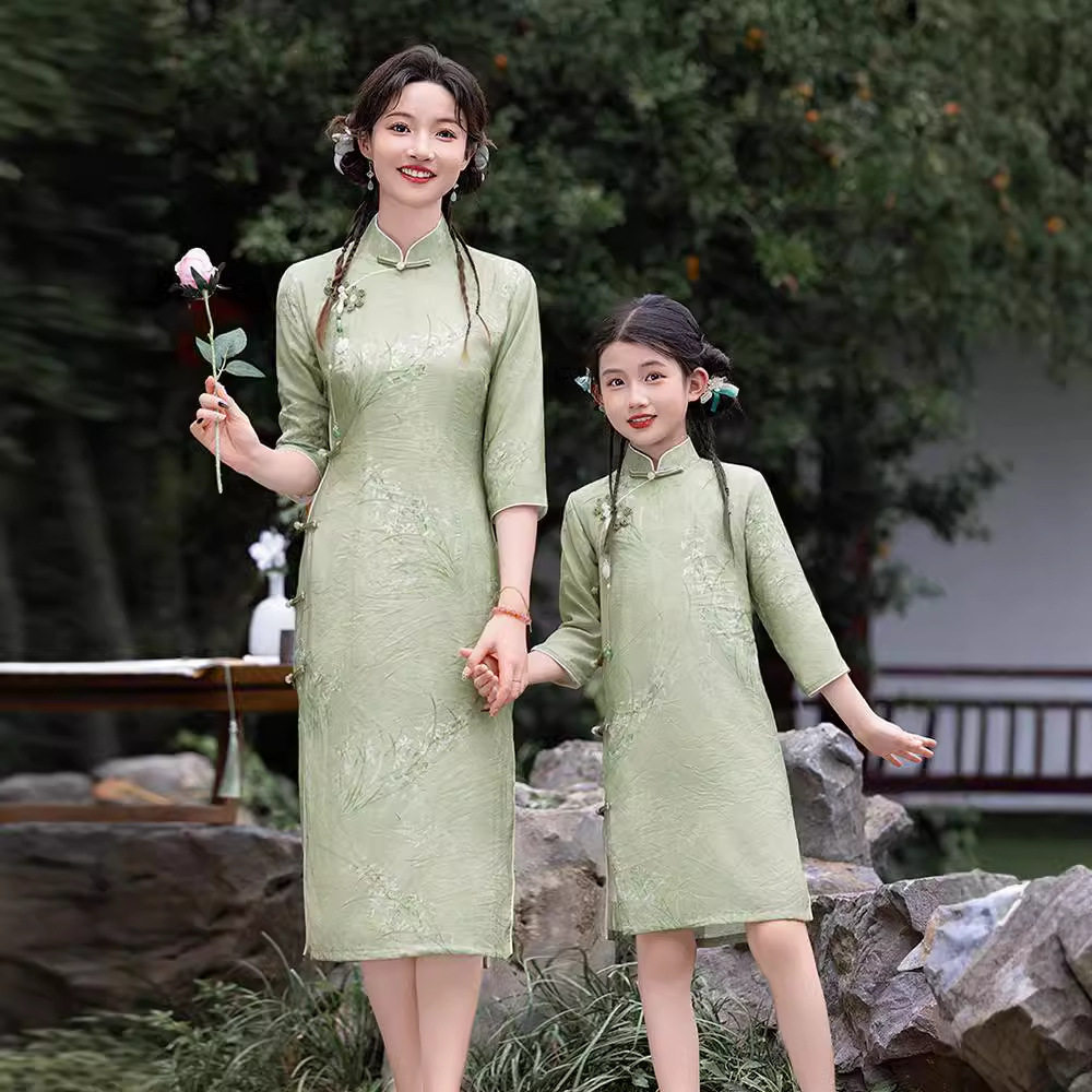 2026新款新中式女大童改良亲子装旗袍中国风母女连衣裙绿色