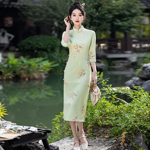 麂皮绒印花国风粉 年轻旗袍连衣裙春中长款 2026新款 新中式
